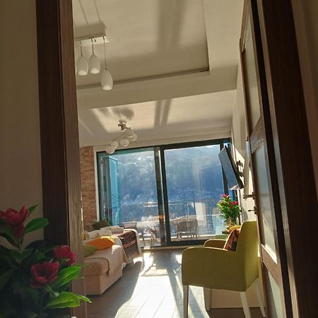 Apartment Funny Kotor Exterior foto