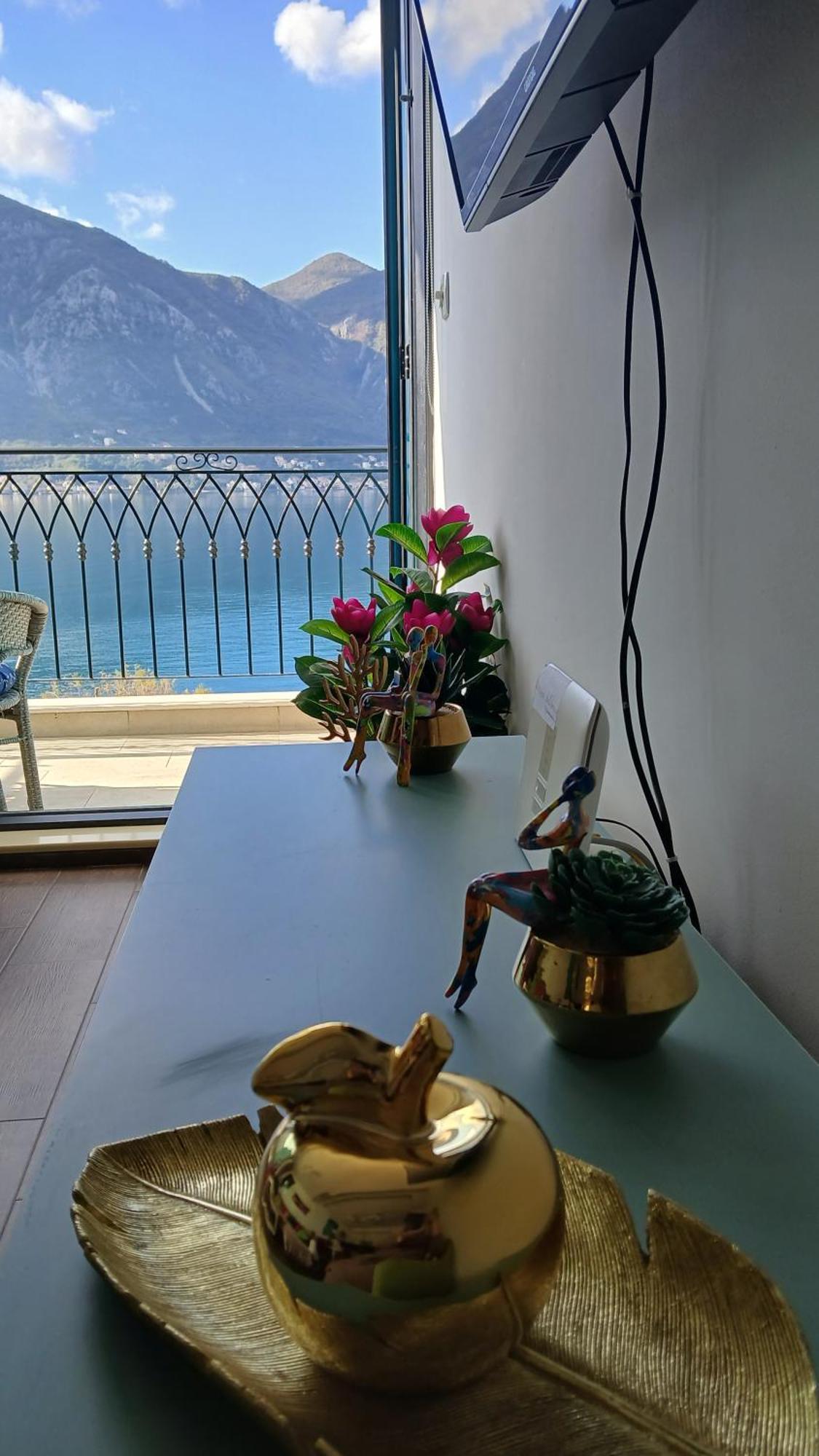 Apartment Funny Kotor Exterior foto